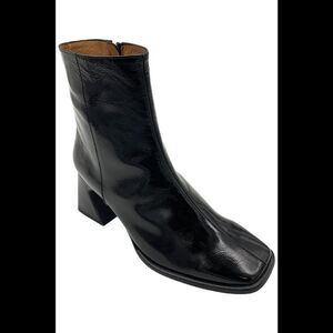 Intentionally Women's Taffy Blank Leather Ankle Boots Black - Medium
